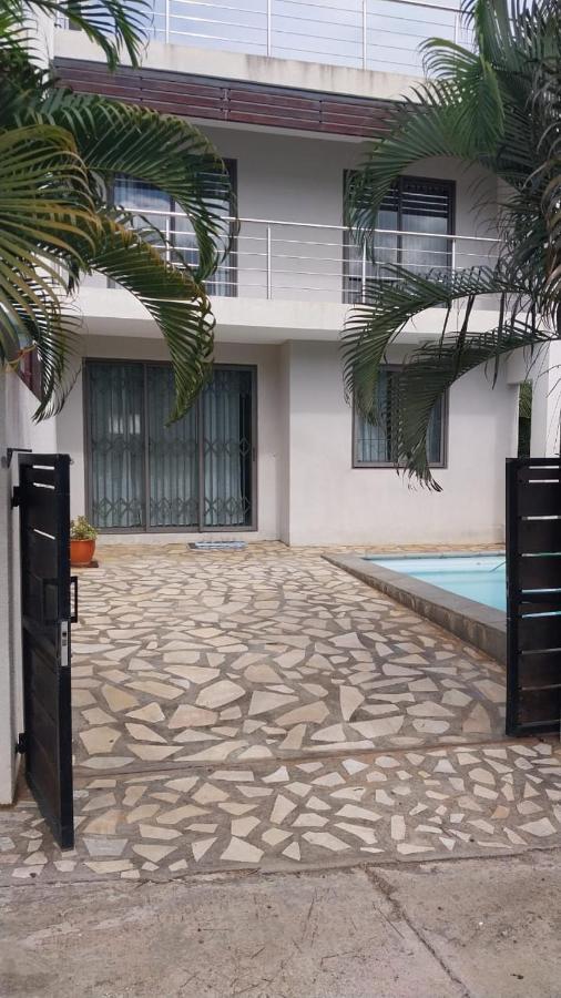 Villa John Flic en Flac Exterior photo